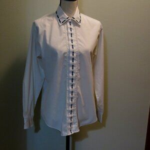 Foxcroft white no iron shirt with decorative embroidery size 6